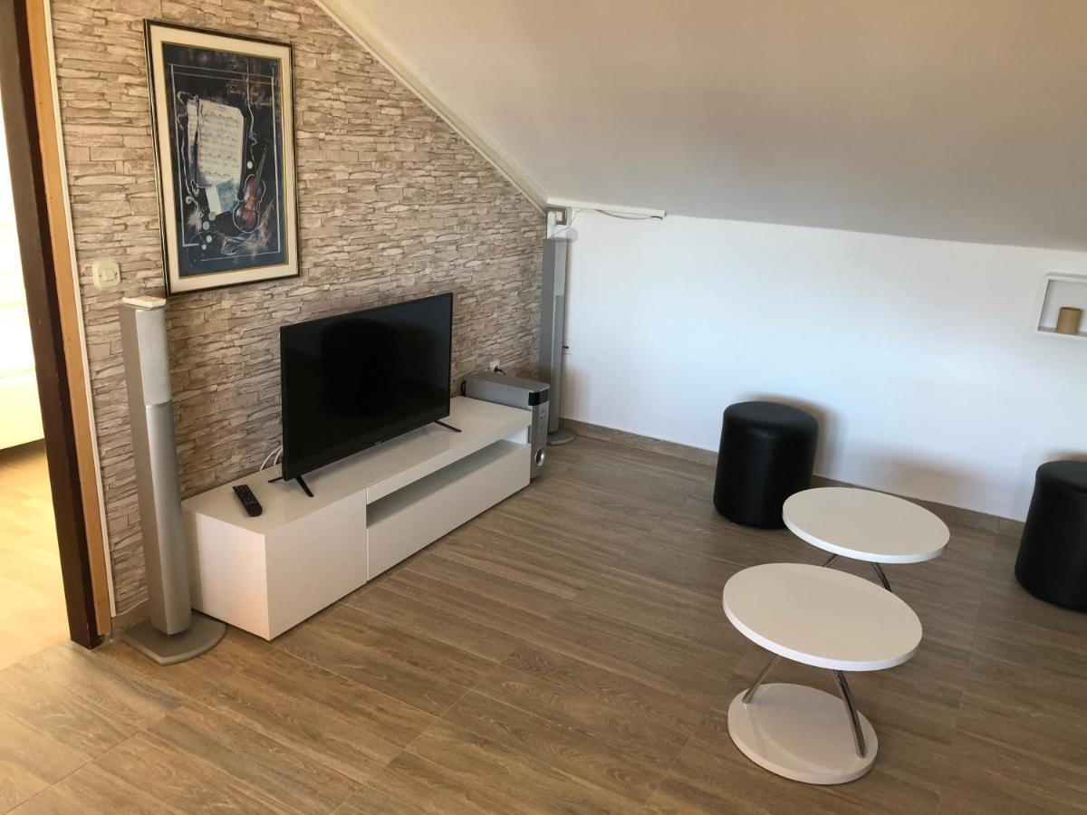 Apartments Adriatic Rab Palit 外观 照片